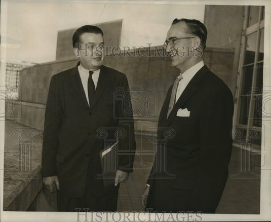 1960 Press Photo Frenchmen Clement Conger and Robert Valeur at City Hall - Historic Images