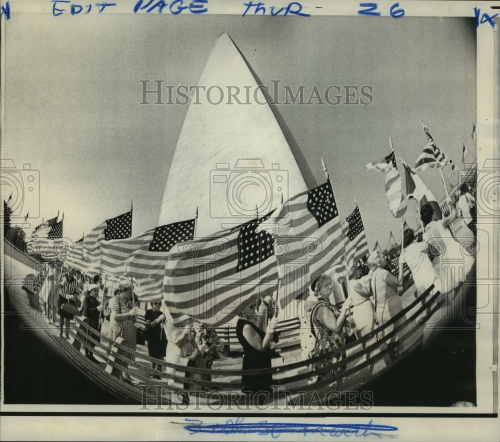 1970 Press Photo Constitution Day Celebration at Washington Monument - noa71213 - Historic Images