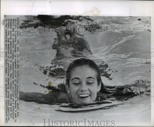 1965 Press Photo Lieutenant Colonel L. Gordon Cooper Daughter Cam Cooper-Historic Images
