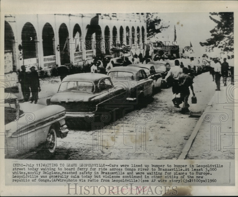 1960 Cars lined up, ready to leave The Congo&#39;s Leopoldville-Historic Images