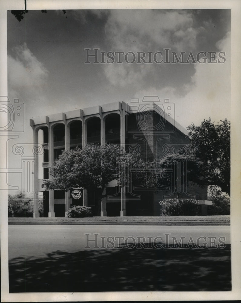 1969 Press Photo The new Colonial Bank Building at 2714 Canal in New Orleans-Historic Images