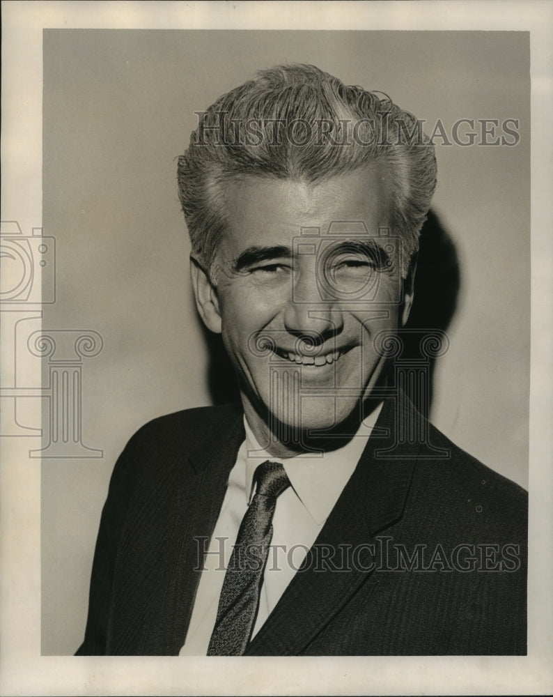 1965 Society of Tool Engineers Crescent City chairman Les Clifton - Historic Images