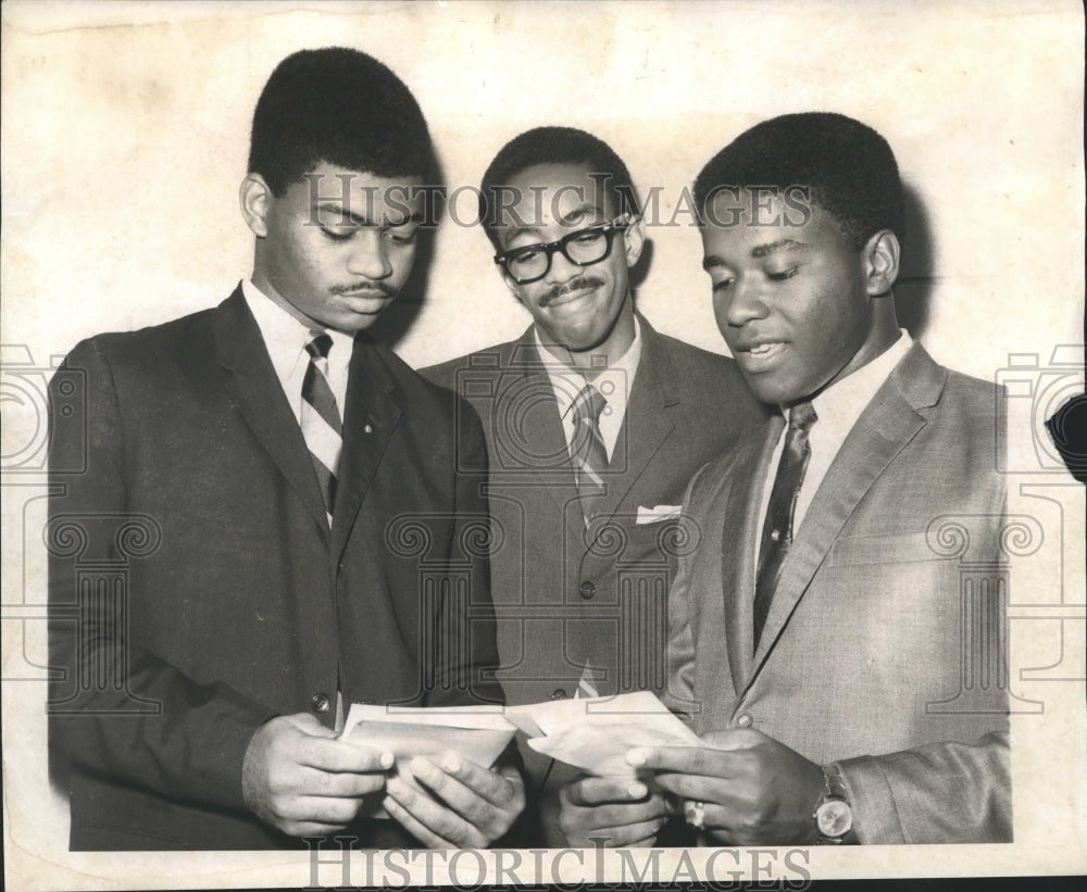 1968 Press Photo Martin Luther King Memorial Scholarship Winners - noa72186 - Historic Images