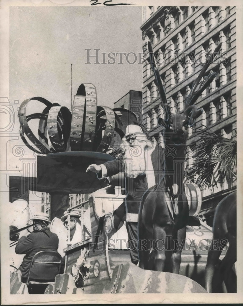 1969 Santa Claus in Downtown Merchants Association Christmas Parade-Historic Images