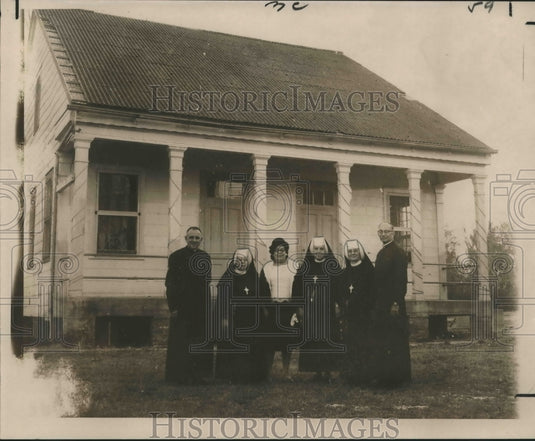 1967 Press Photo Saint Michael's Roman Catholic Church Parish, Convent Louisiana - Historic Images