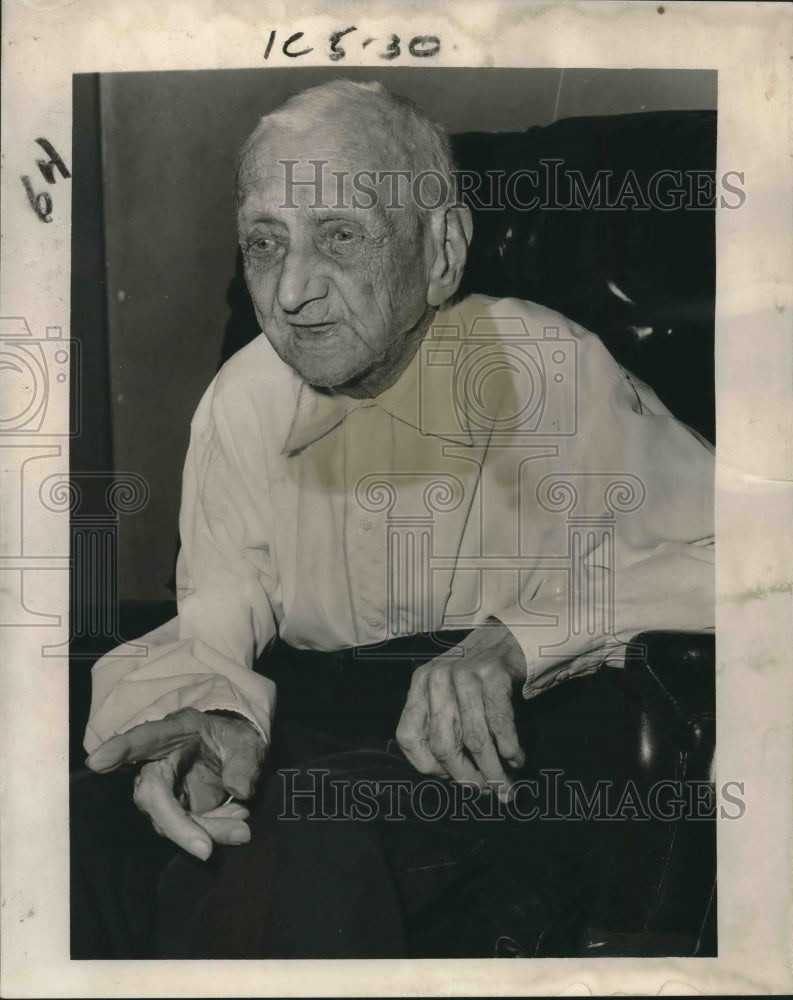 1961 Press Photo Charles Couturier celebrates his 100th birthday. - noa74844 - Historic Images