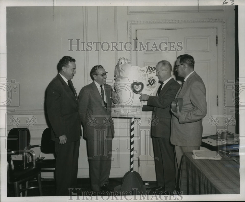 1955 Press Photo Red Heart Dog Food Officials in New Orleans for Promotion-Historic Images