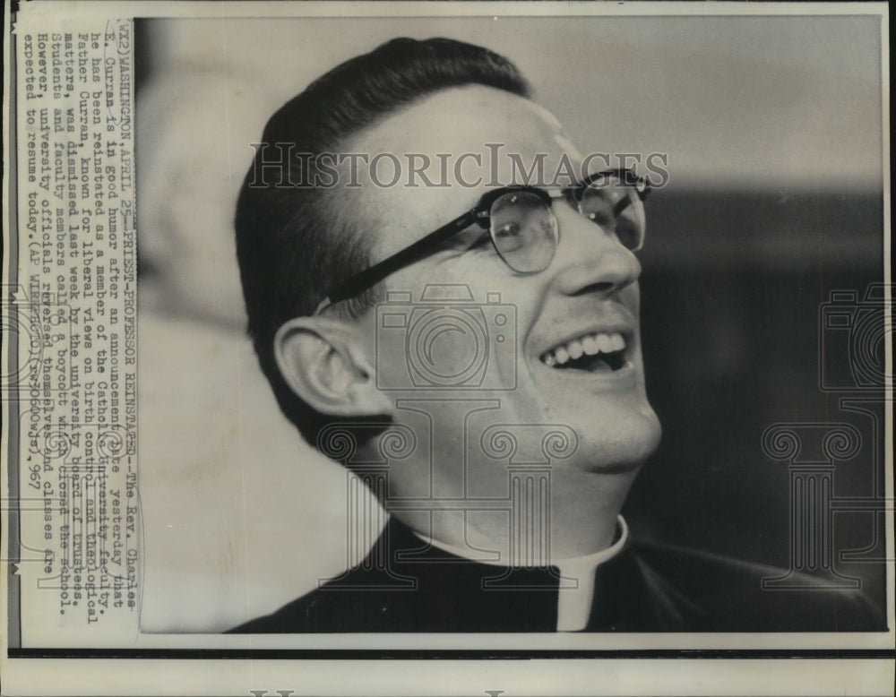 1967 Press Photo Reverend Charles Curran, Catholic University Washington, smiles - Historic Images