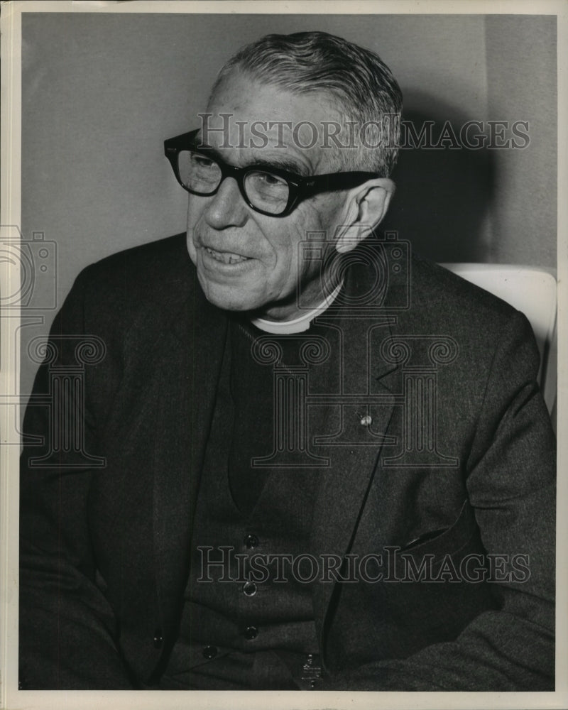 1963 Press Photo Bishop Fred P. Corson - noa78641 - Historic Images