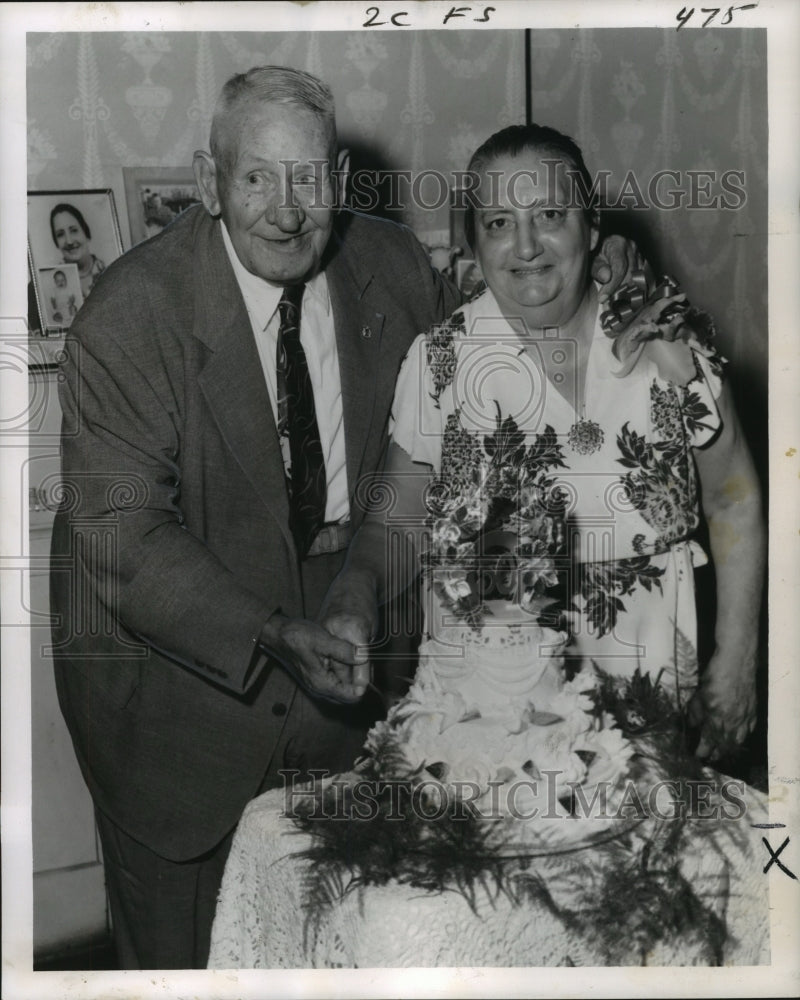 1961 Press Photo Mr. &amp; Mrs. Alfred Cummings mark their 50th wedding anniversary - Historic Images