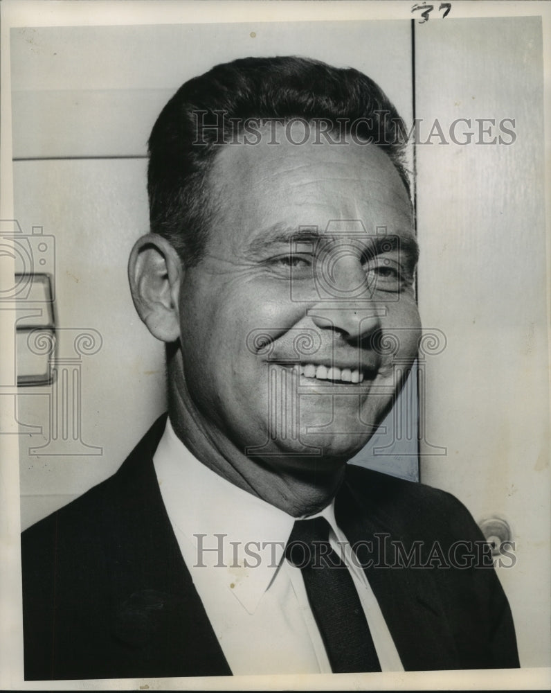 1963 Press Photo Roy T. Cucullu, president of Paint and Varnish Association - Historic Images