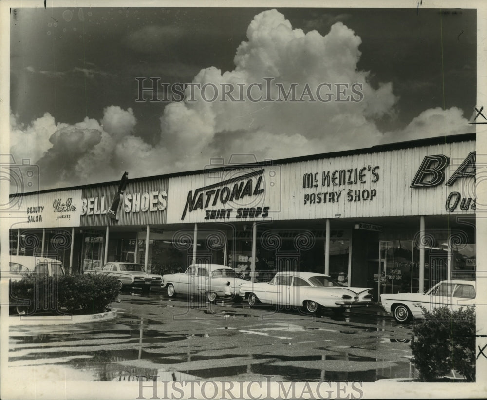 1965 Press Photo Crescent Airline Shopping Center, burglarized during weekend - Historic Images