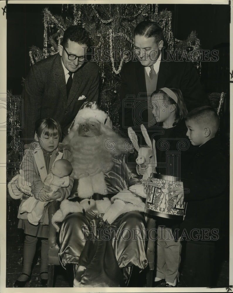 1963 Press Photo New Orleans Council Knights of Columbus Christmas party-Historic Images