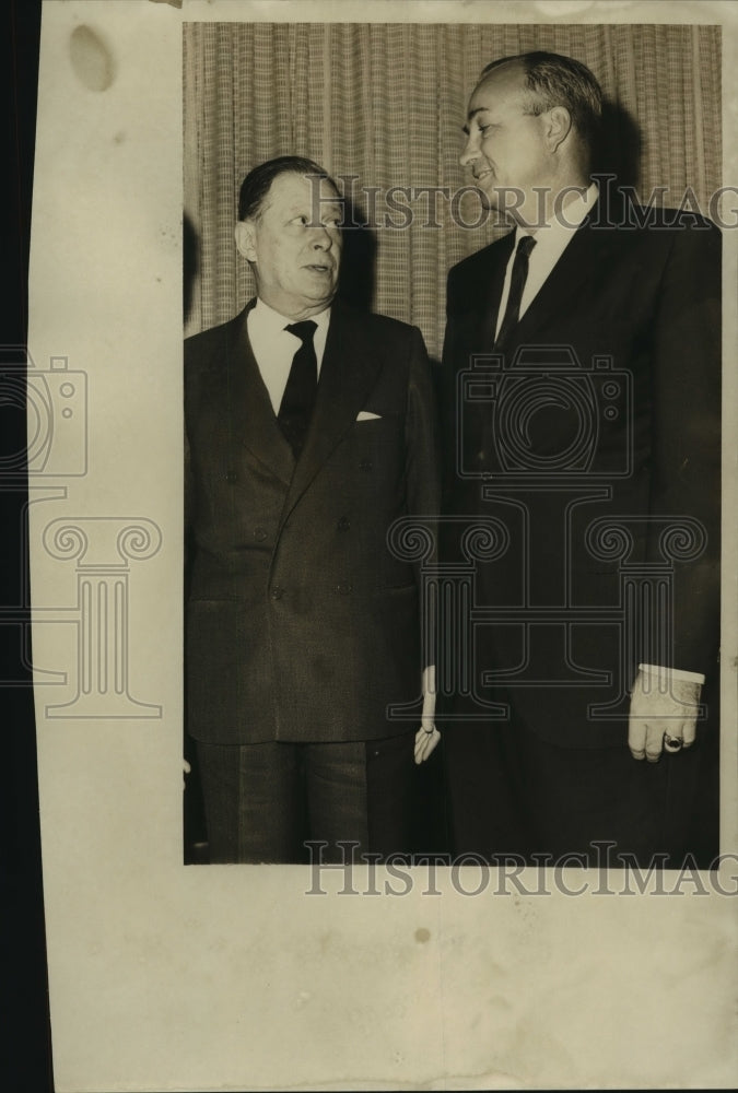 1987 Press Photo Ambassador to U.S. from Brazil, Vasco Leitao Da Cunha - Historic Images