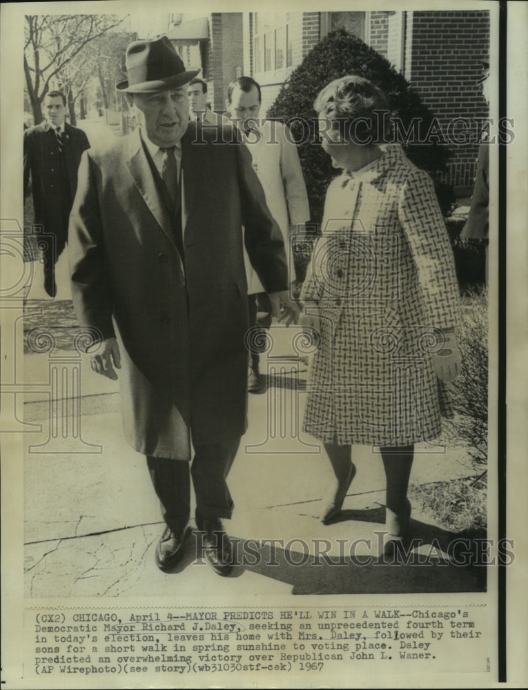 1967 Press Photo Chicago Mayor Richard J. Daley walks with wife to voting place - Historic Images