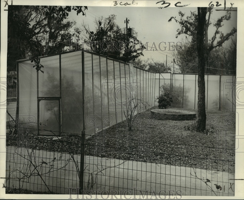 1966 Press Photo Removable plastic shelters protect against cold - noa81758 - Historic Images
