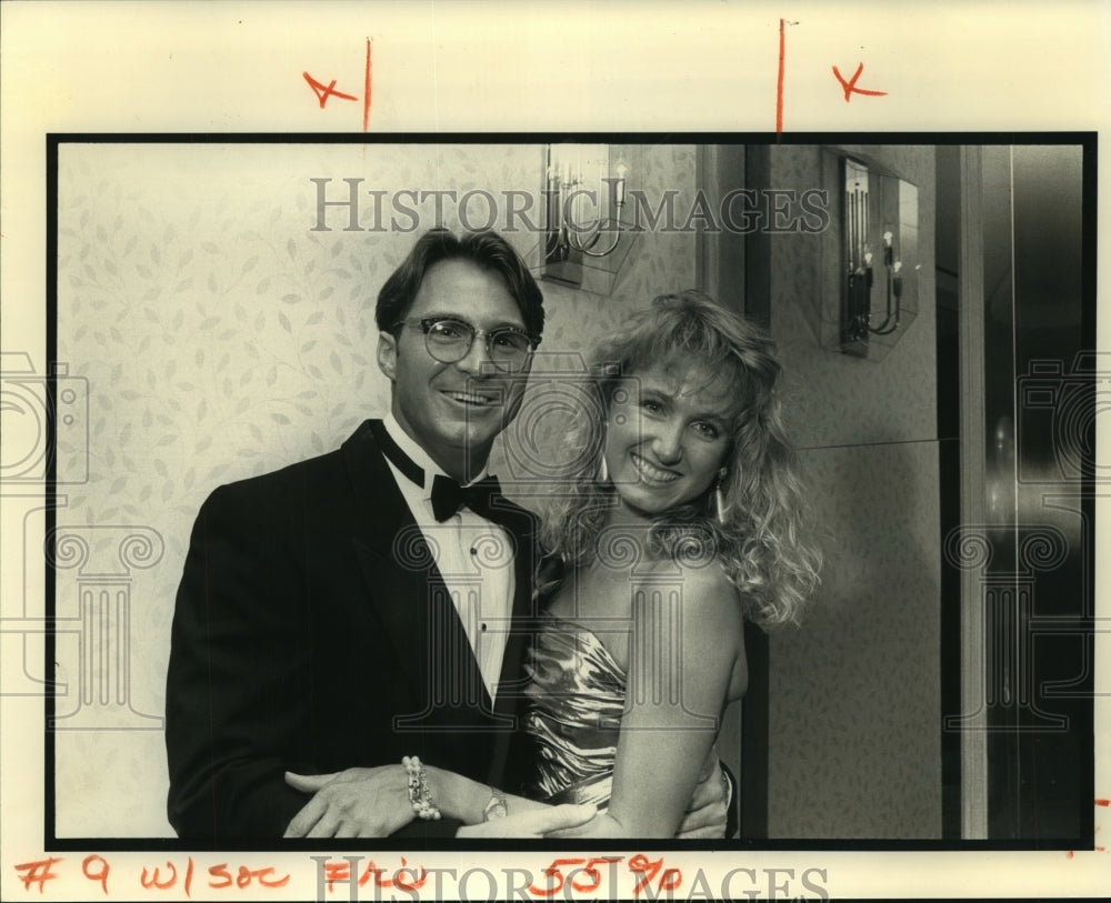 1990 Kelly Cusimano, Laurie Riggs at March of Dimes fundraiser - Historic Images