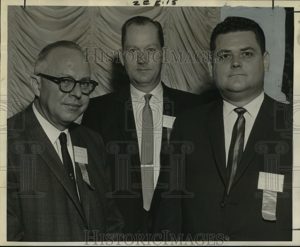 1961 Press Photo J. Lee Daniel &amp; fellow Louisiana Bottlers Association officers - Historic Images