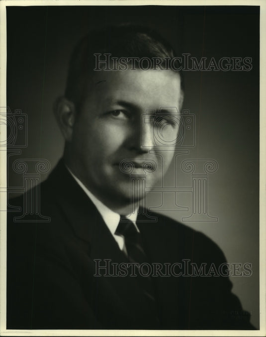 1967 Oliver Counce, Southern Yacht Club Commodore - Historic Images