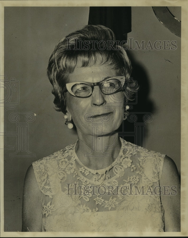 1966 Press Photo Mrs Marzelle Cunningham, president of Soroptomist Club - Historic Images