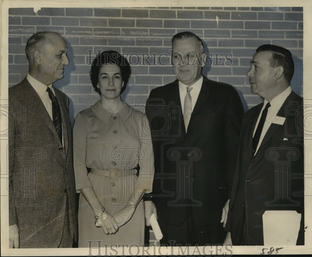 1963 Press Photo Principal figures at St Bernard Parish public school conference - Historic Images