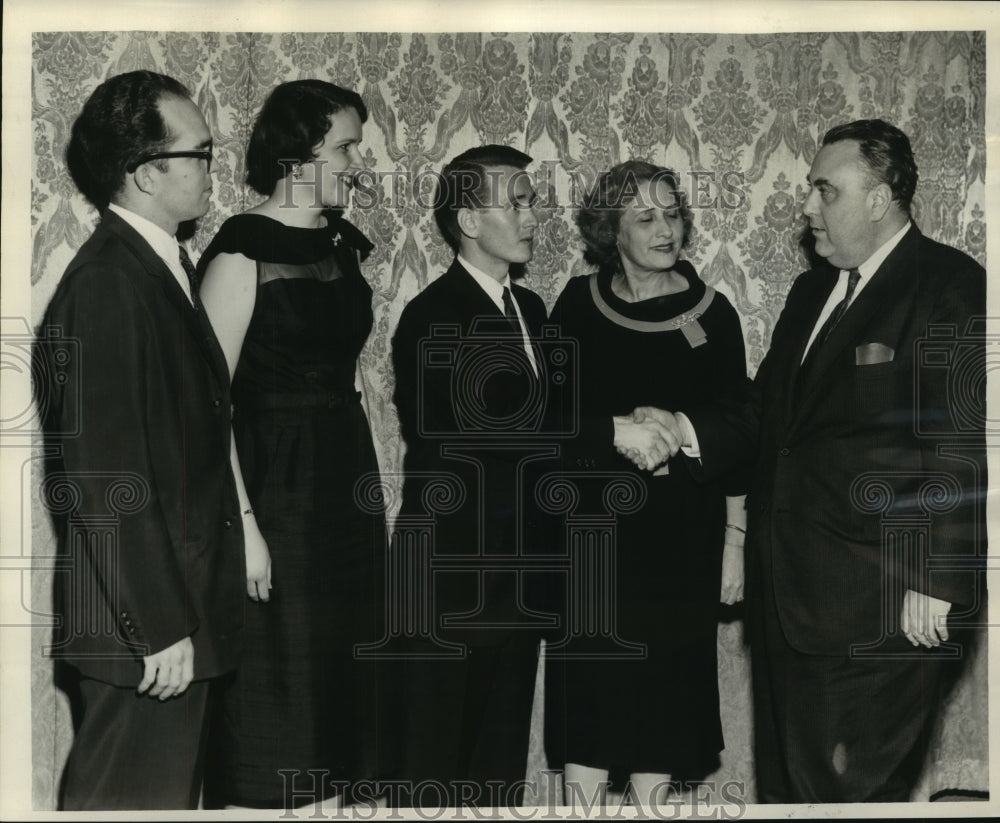 1961 Press Photo Jack Davis and Metropolitan Opera Winners at Tulane University - Historic Images
