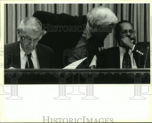 Press Photo Senator-elect Dean at dais, to right Mike Baer and Senator Bagneris - Historic Images