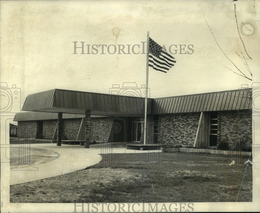 1969 Etienne de Bore Elementary School- 1st Air-conditioned School - Historic Images