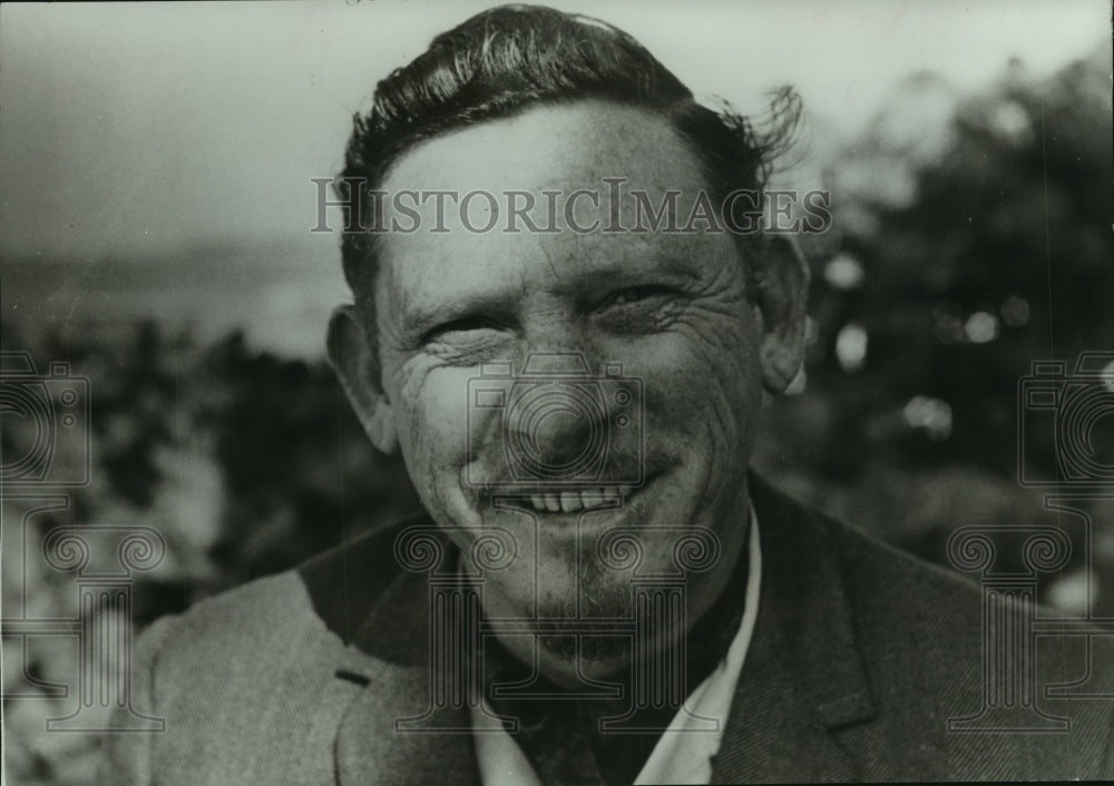 1967 Press Photo Author Bordon Deal - noa83897-Historic Images