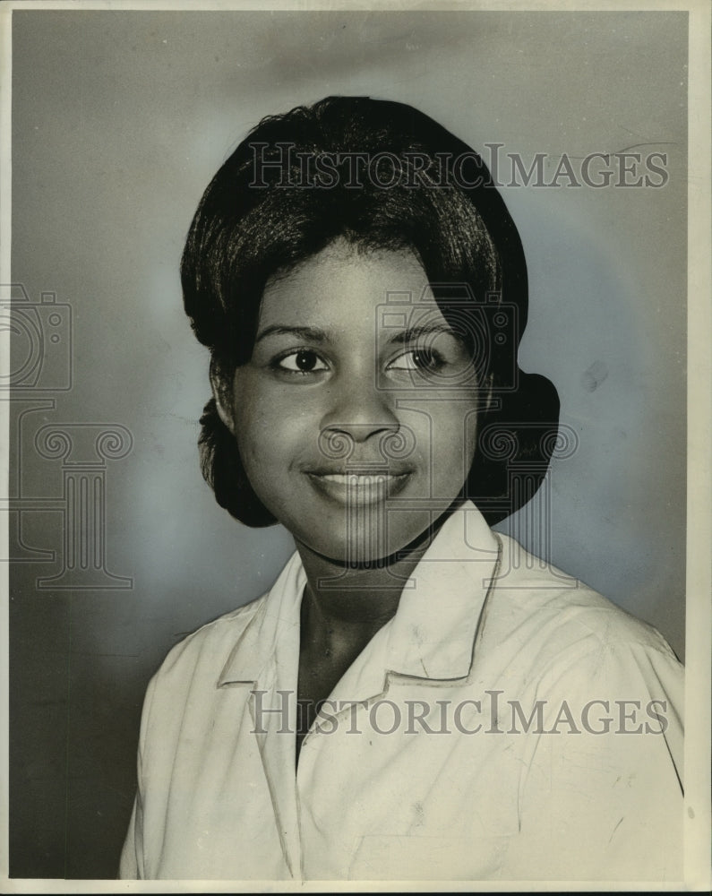 1966 Estelle Davis will reign queen at Xavier School Harvest Dance - Historic Images