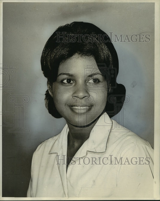 1966 Estelle Davis will reign queen at Xavier School Harvest Dance - Historic Images