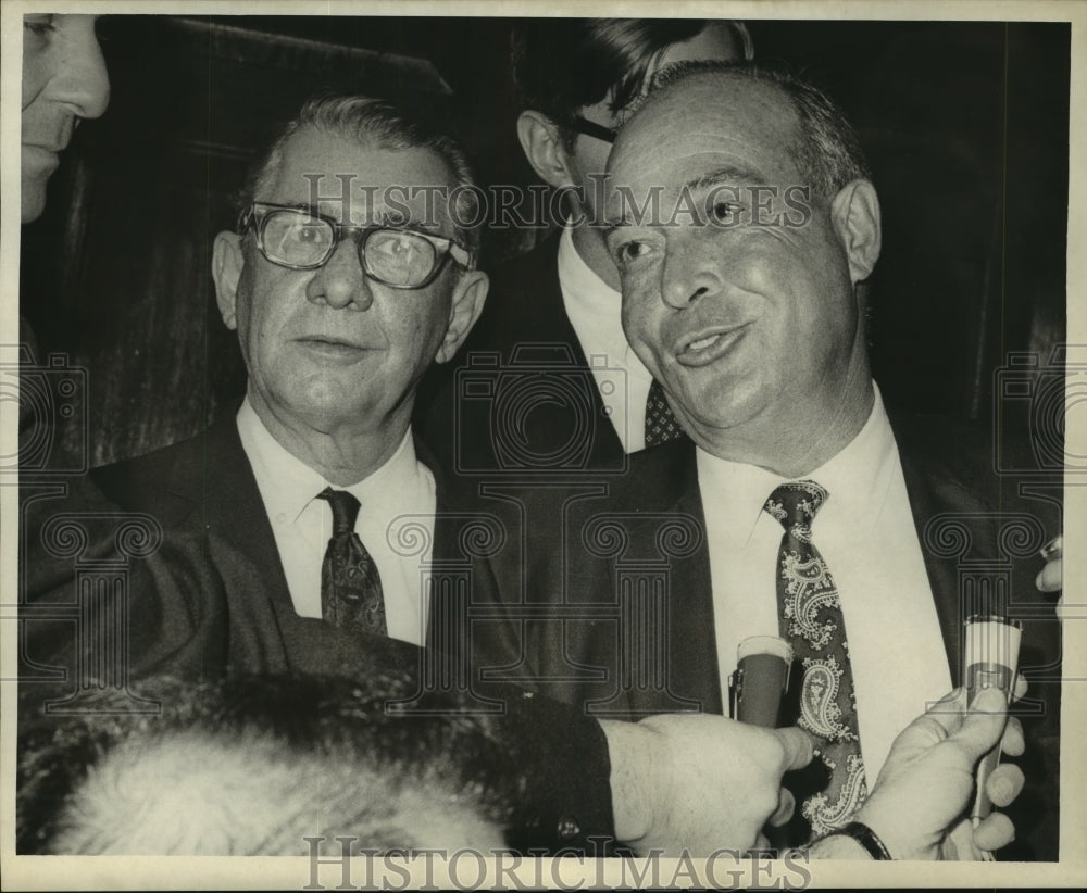 1967 Press Photo J.B. Dauenhauer of New Orleans with Attorney F. Irvin Dymond - Historic Images