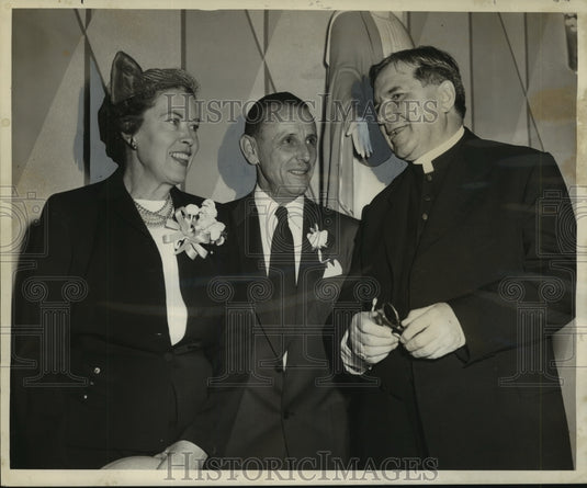 1954 Press Photo Irving Daspit & others at Council of Catholic Schools luncheon.-Historic Images