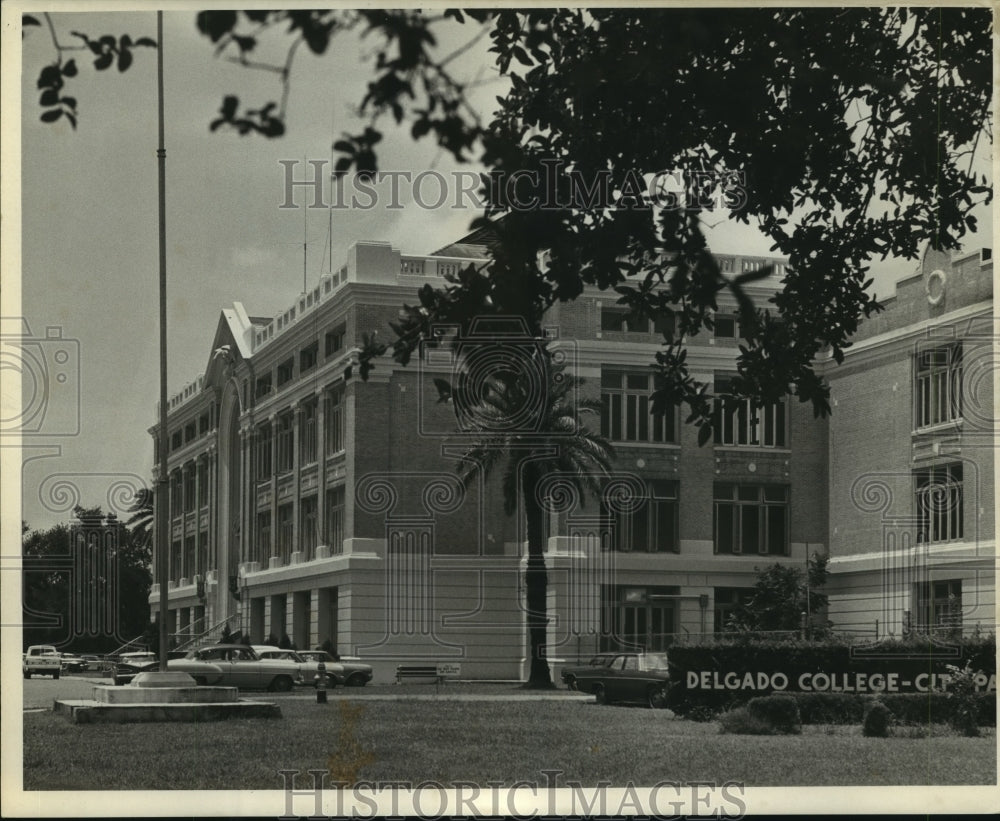 1967 Press Photo Exterior view of Delgado College. - noa85125 - Historic Images