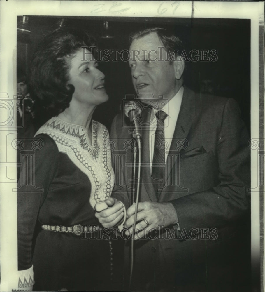 1968 Press Photo Former Governor of Louisiana, Jimmie H Davis with his wife Anna-Historic Images