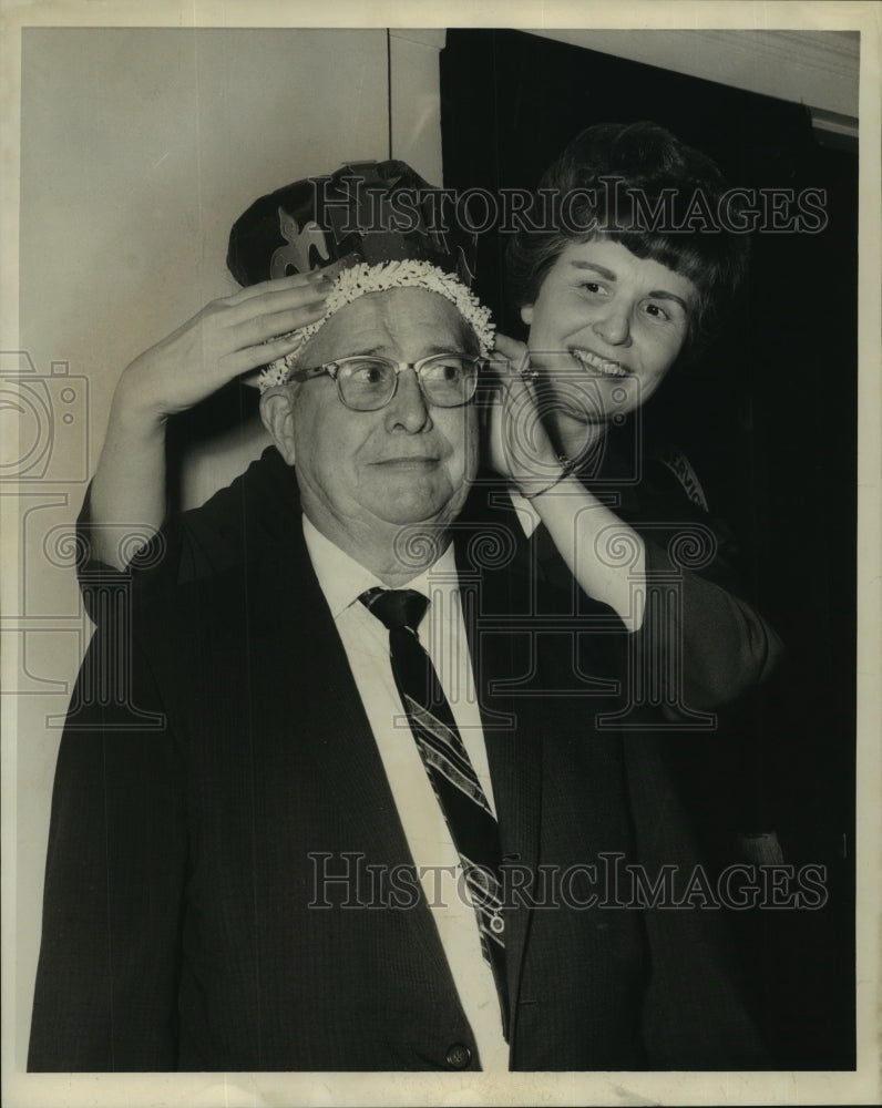 1966 Press Photo Bert Delavodlade, President of Exchange Club with Anne Boehm - Historic Images