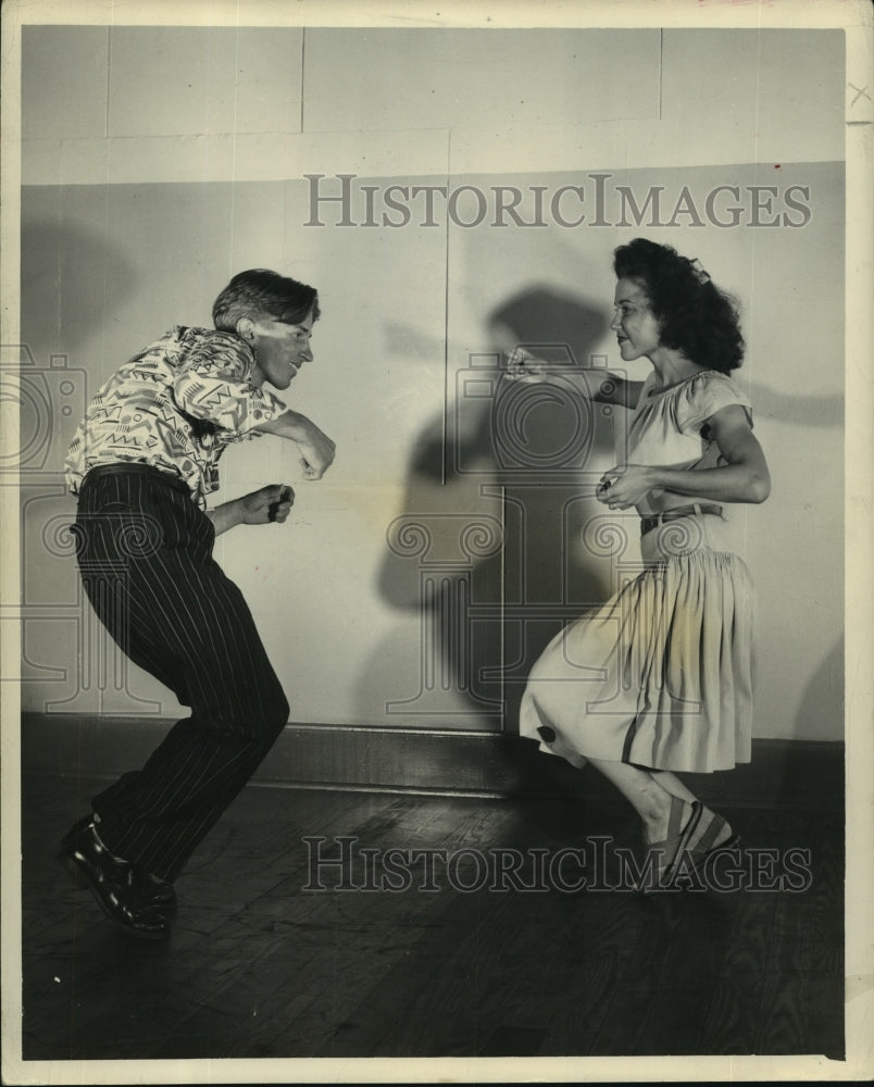 1947 Press Photo Jerry and Jules demonstrate Shuffle Boogie - noa86094 - Historic Images