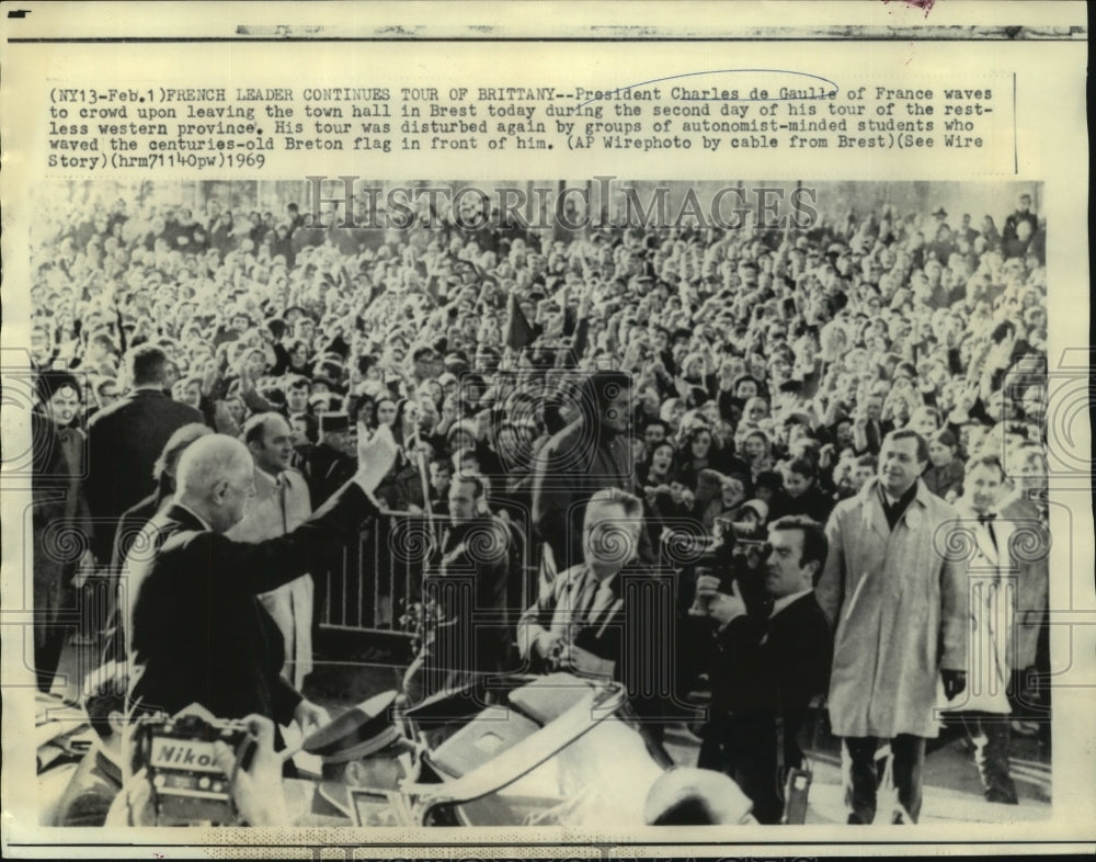 1969 Press Photo President Charles deGaulle of France in Brest, Brittany - Historic Images