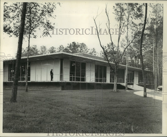 1964 Press Photo Main building of the new Tulane research center in Covington. - Historic Images