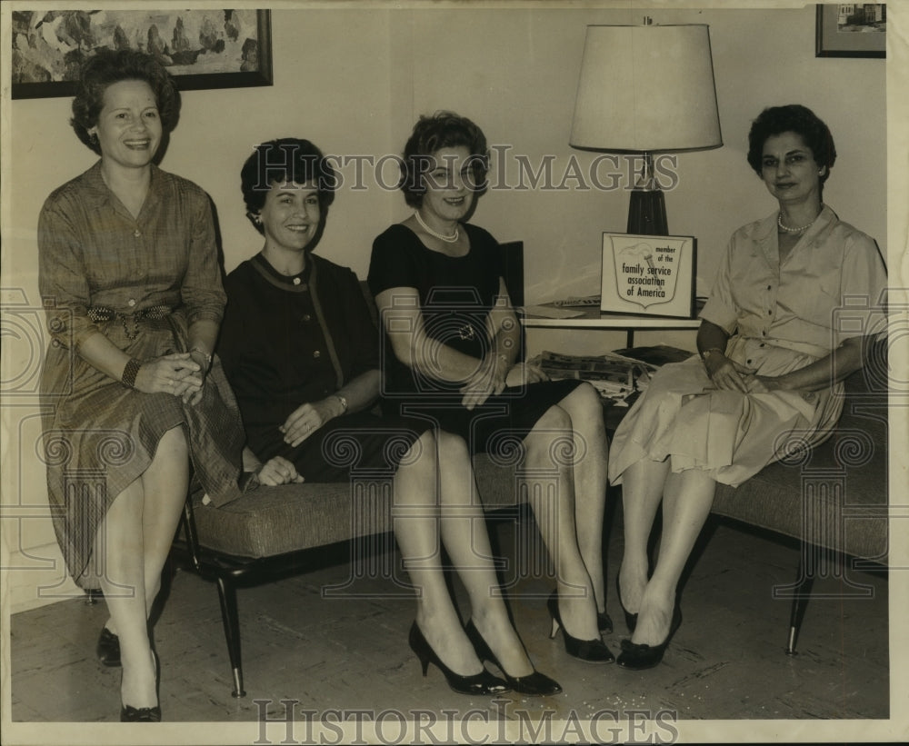 1962 Press Photo Mrs. Albert DeBen and others of Family Service Society. - Historic Images