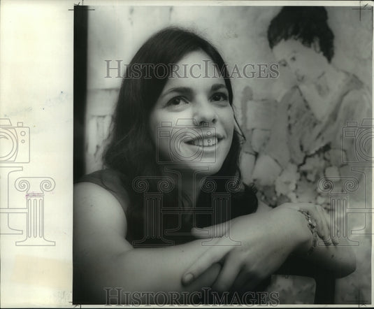 1969 Press Photo Artist Rise Delmar Debut's Art at Adventures In Art - noa86832 - Historic Images