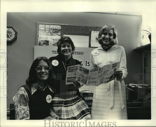 1975 Press Photo Channel 12 delegates at Friends of Public Broadcasting meeting - Historic Images