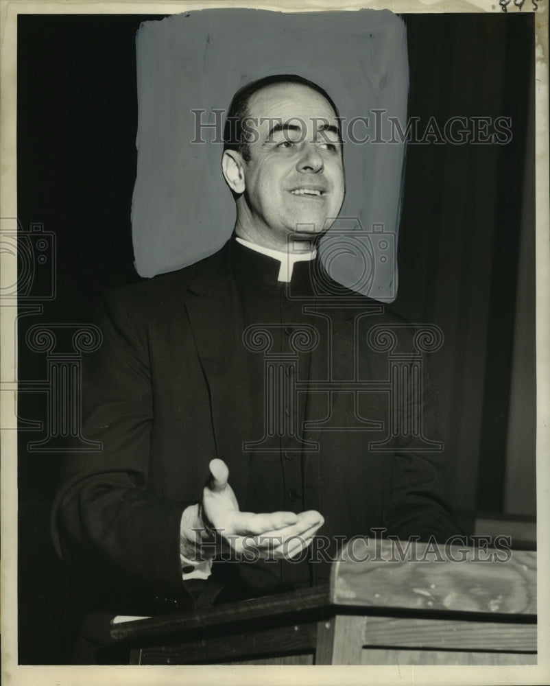 1959 Press Photo Rt. Rev. Msgr. Irving DeBlanc speaks at convention - noa87043 - Historic Images