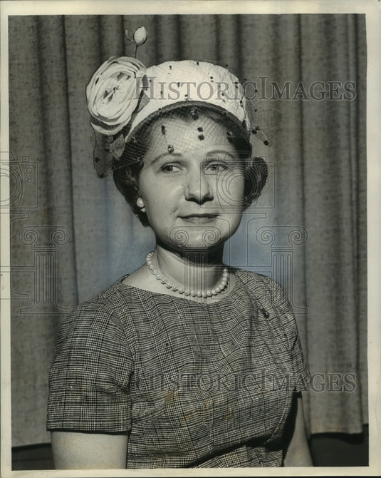 1963 Press Photo Mrs. Robert N. Dee, International City Woman's Club President - Historic Images