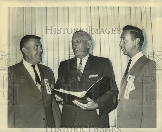 1965 Press Photo Robert Deemmons & others of International Association, Health - Historic Images