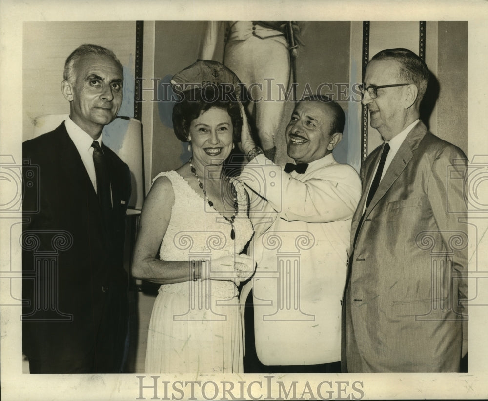 1965 Press Photo Bastile Day celebration at Royal Orleans, New Orleans - Historic Images