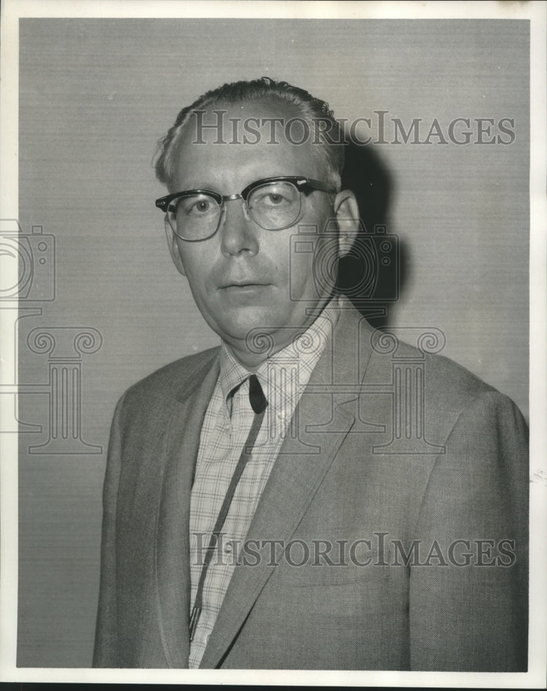 1968 Conservation President William C. Dillinger at Monteleone Hotel - Historic Images