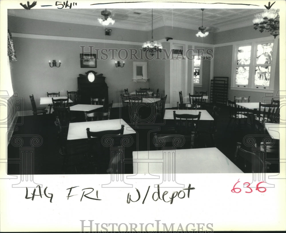 1989 Press Photo Interior of Depot restaurant dining room now under renovation - Historic Images