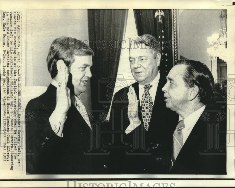 1971 Press Photo Mendel Davis sworn-in as South Carolina&#39;s Congressman - Historic Images