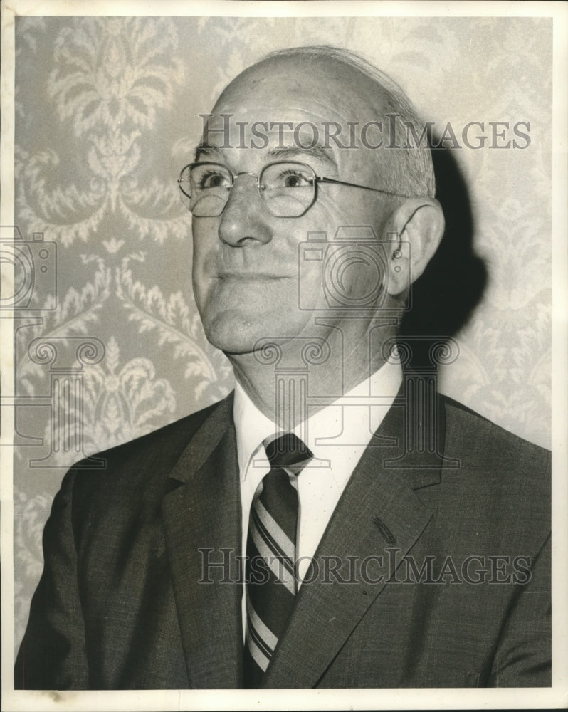 1968 Francis Doyle, new president Financial Analysts at Kolb's-Historic Images